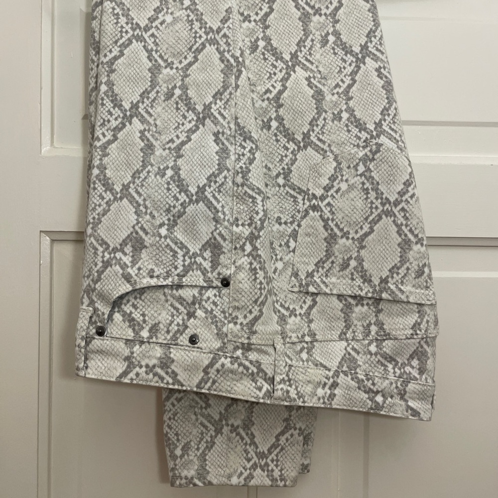 Talbots Gray Snake Print Jeggings